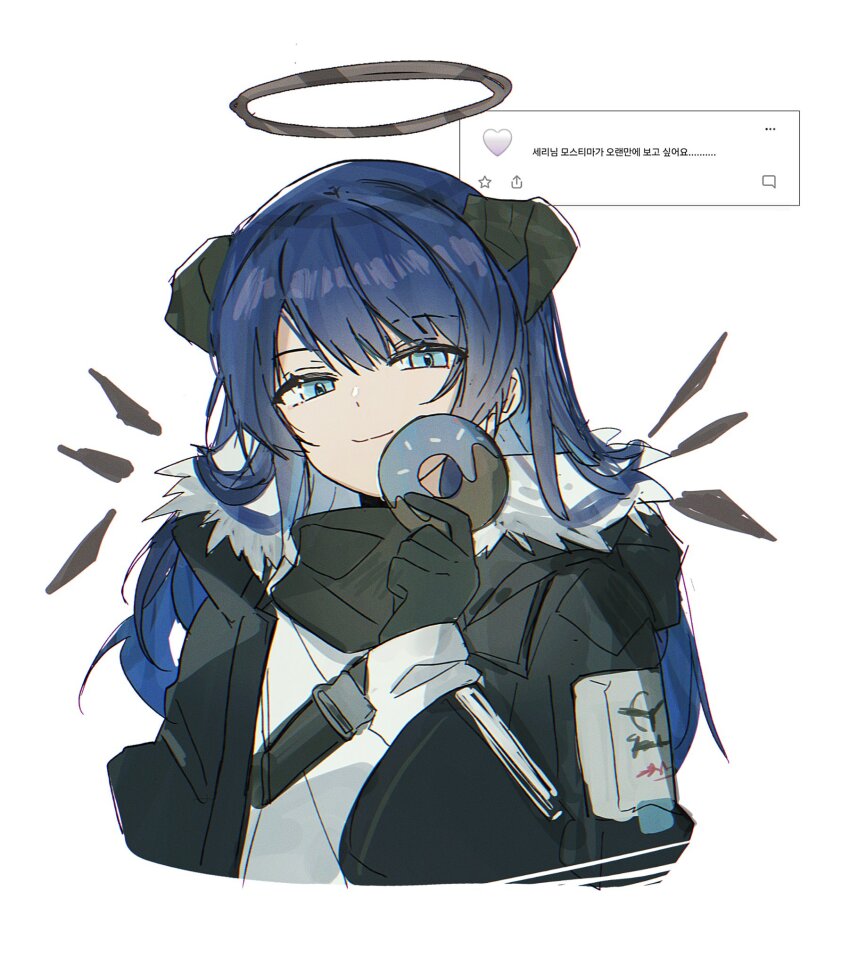 1girl arknights black_gloves black_halo black_horns black_jacket black_scarf blue_eyes blue_hair cropped_torso demon_horns donut energy_wings food fur-trimmed_hood fur_trim gloves hair_flowing_over halo hand_up highres holding holding_donut holding_food hood hooded_jacket horns jacket korean_text long_hair long_sleeves looking_at_viewer mostima_(arknights) request_inset scarf seri_(vyrlw) shirt sidelocks simple_background smile smug solo traditional_halo white_background white_shirt wide_sleeves