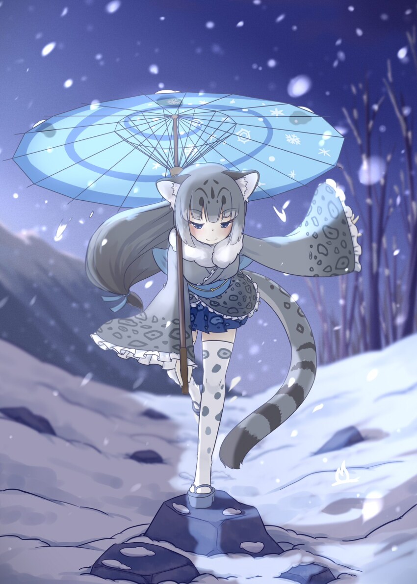 1girl blue_eyes blue_sandals blue_sky blunt_bangs bow frilled_sleeves frills gloves grey_hair grey_kimono hair_bow highres holding holding_umbrella japanese_clothes kemono_friends kimono long_hair long_sleeves multicolored_hair okobo onefiresticks parasol platform_sandals pleated_skirt print_kimono print_skirt print_thighhighs sandals sidelocks skirt sky snow snow_leopard_(kemono_friends) snow_leopard_ears snow_leopard_girl snow_leopard_tail snowing solo standing standing_on_one_leg thighhighs umbrella white_gloves white_hair white_thighhighs zettai_ryouiki