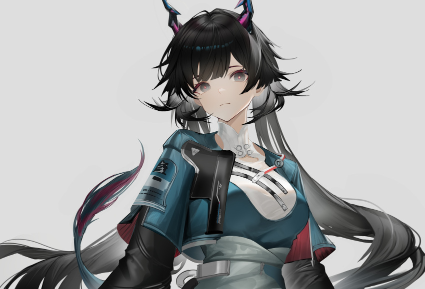 1girl absurdres arknights arknights:_endfield black_eyes black_hair blue_shirt chen_qianyu_(arknights) chinese_commentary closed_mouth clothes_writing commentary_request copyright_name expressionless highres horns layered_sleeves ligod long_hair long_sleeves looking_at_viewer shirt short_over_long_sleeves short_sleeves solo staring tail upper_body