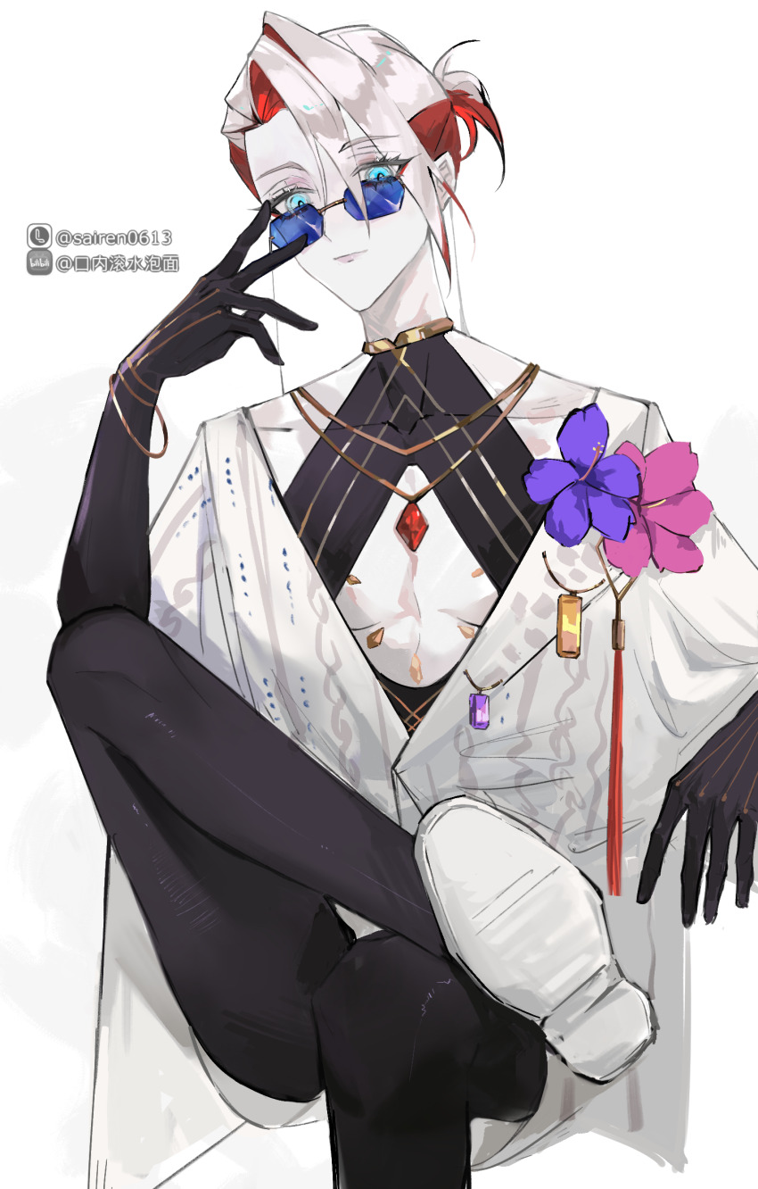1boy blue-tinted_eyewear bracelet chest_jewel colored_inner_hair eyeshadow eyeshadow_under_eye fate/grand_order fate_(series) gold_bracelet gold_necklace highres jewelry karna_(fate) karna_(summer_outfit)_(fate) looking_at_viewer makeup male_focus multicolored_hair necklace official_alternate_costume pale_skin ponytail red_eyeshadow red_hair shirt shitakuray short_hair short_ponytail simple_background sitting smile solo sunglasses tinted_eyewear white_background white_hair white_shirt