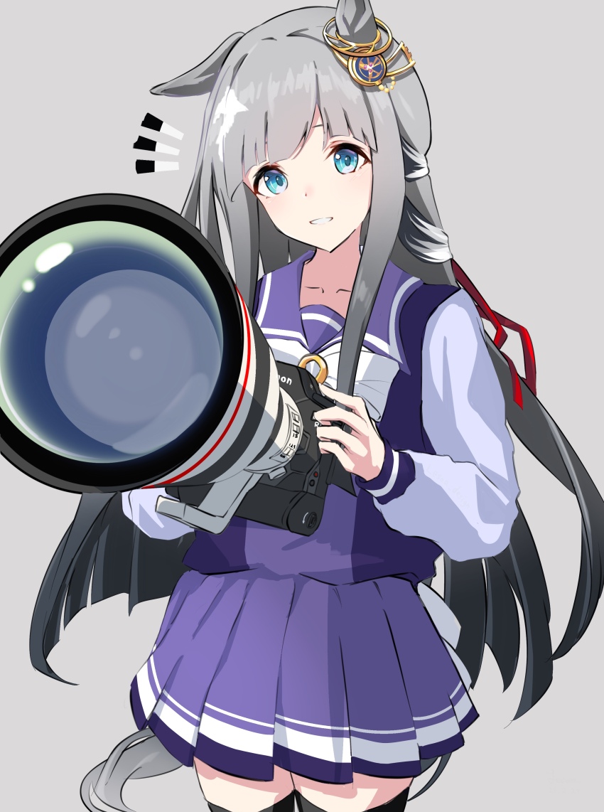 1girl absurdres animal_ears back_bow blue_eyes blunt_bangs bow bowtie camera chrono_genesis_(umamusume) cowboy_shot grey_background grey_hair highres holding holding_camera horse_ears horse_girl horse_tail large_bow lesoa long_hair long_sleeves looking_at_viewer pleated_skirt purple_shirt purple_skirt purple_thighhighs sailor_collar sailor_shirt school_uniform shirt simple_background skirt smile solo tail telephoto_lens thighhighs tracen_school_uniform umamusume white_bow white_bowtie
