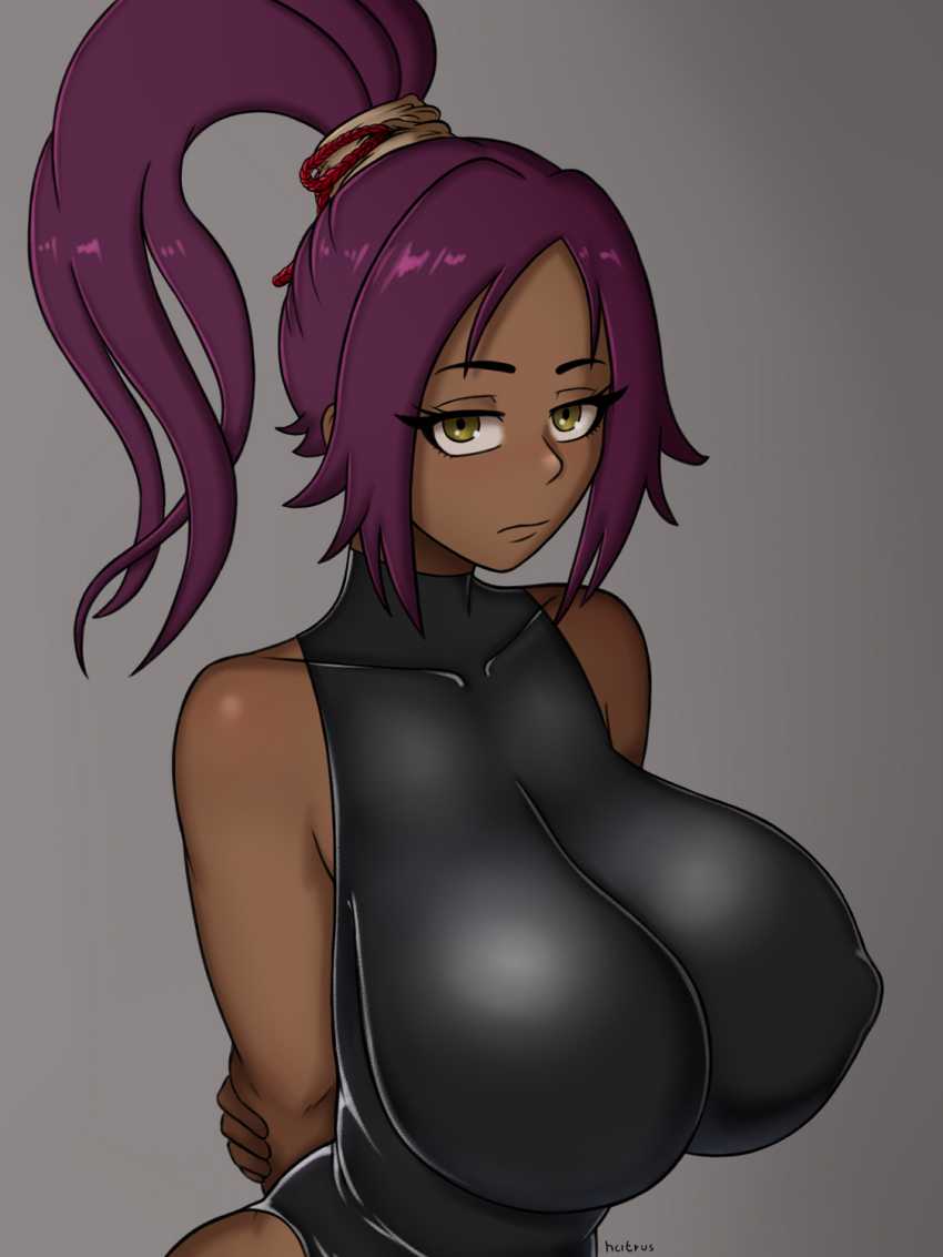 1girl 2024 arms_behind_back artist_name bare_shoulders black_leotard bleach bleach:_sennen_kessen-hen breasts collarbone dark-skinned_female dark_skin female_focus grey_background hair_ornament hcitrus highres large_breasts leotard long_hair looking_at_viewer ponytail purple_hair shihouin_yoruichi shiny_skin simple_background upper_body yellow_eyes