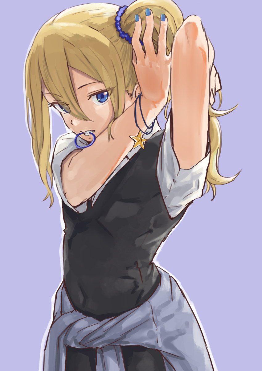 1girl aiueonesan_(umanaminoatama) blonde_hair blue_eyes blue_nails dress eyes_visible_through_hair hair_between_eyes hair_tie_in_mouth hayasaka_ai highres kaguya-sama_wa_kokurasetai_~tensai-tachi_no_renai_zunousen~ long_hair looking_at_viewer mouth_hold pinafore_dress school_uniform shirt short_sleeves shuuchiin_academy_school_uniform side_ponytail sleeveless sleeveless_dress solo teeth tying_hair white_shirt