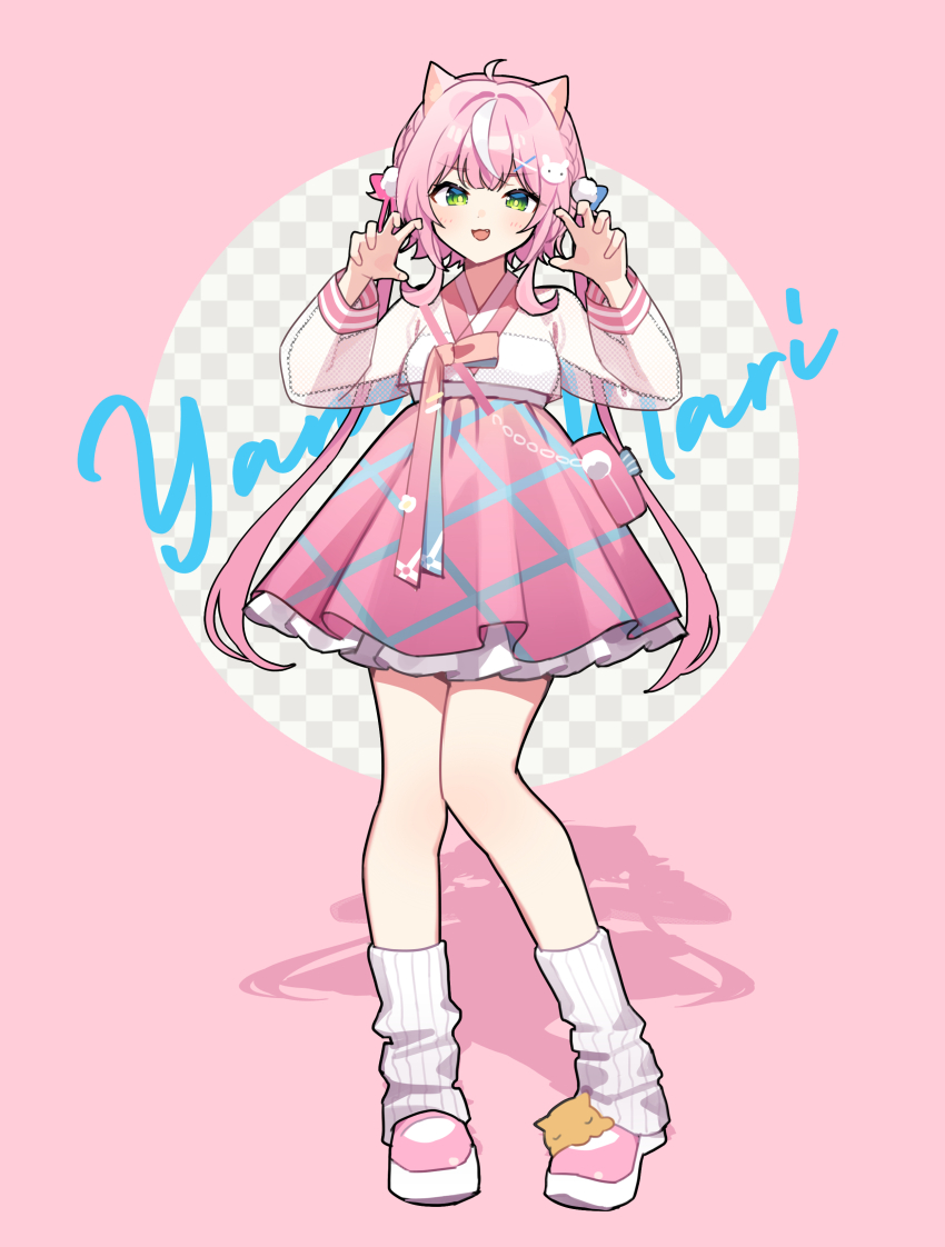 1girl absurdres animal_ears bag border cat_ears checkered_background chima_(clothes) claw_pose commentary_request green_eyes hair_ornament hanbok highres korean_clothes leg_warmers looking_at_viewer multicolored_hair nijisanji nijisanji_kr open_mouth pink_background pink_shoes pink_skirt shoes sidelocks simple_background skirt smile solo streaked_hair twintails virtual_youtuber waka_(wk4444) white_background white_hair white_leg_warmers yang_nari