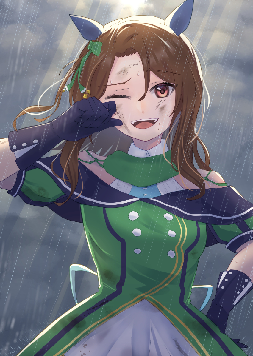 1girl absurdres black_gloves brown_hair buttons dirty dirty_clothes dirty_face dress ear_covers gloves green_dress highres horse_girl king_halo_(umamusume) looking_at_viewer one_eye_closed rain red_eyes smile solo umamusume y3_(user_heyx5852)