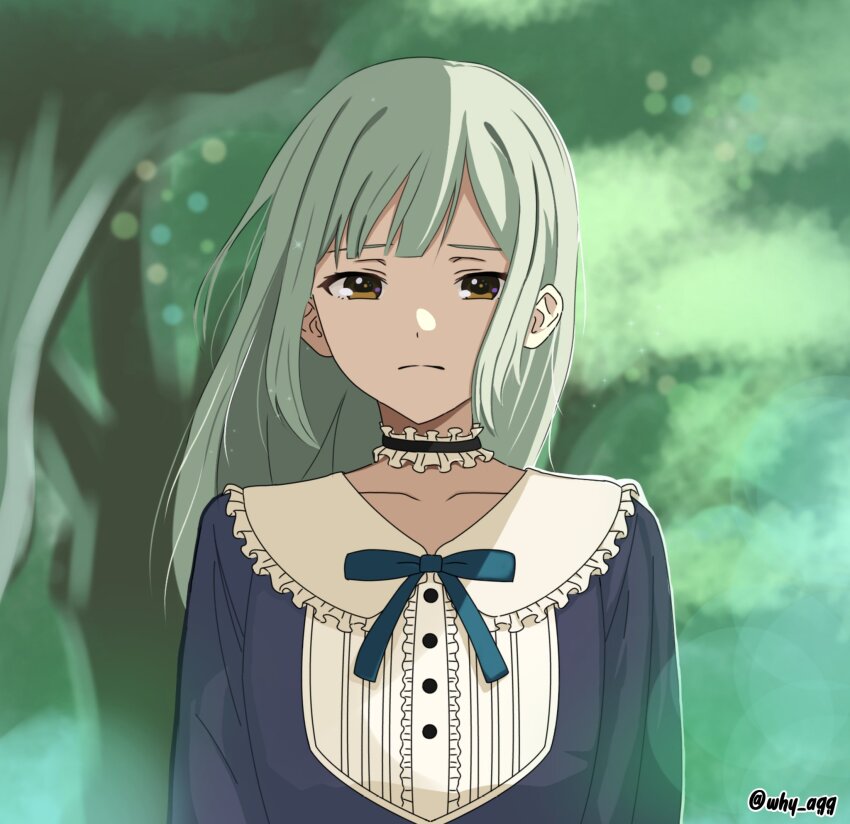 1girl a_whydc bang_dream! bang_dream!_it&#039;s_mygo!!!!! black_choker blue_dress blue_ribbon choker closed_mouth collarbone commentary dress frilled_choker frills green_hair highres long_hair looking_at_viewer neck_ribbon ribbon sidelocks solo symbol-only_commentary twitter_username upper_body wakaba_mutsumi yellow_eyes