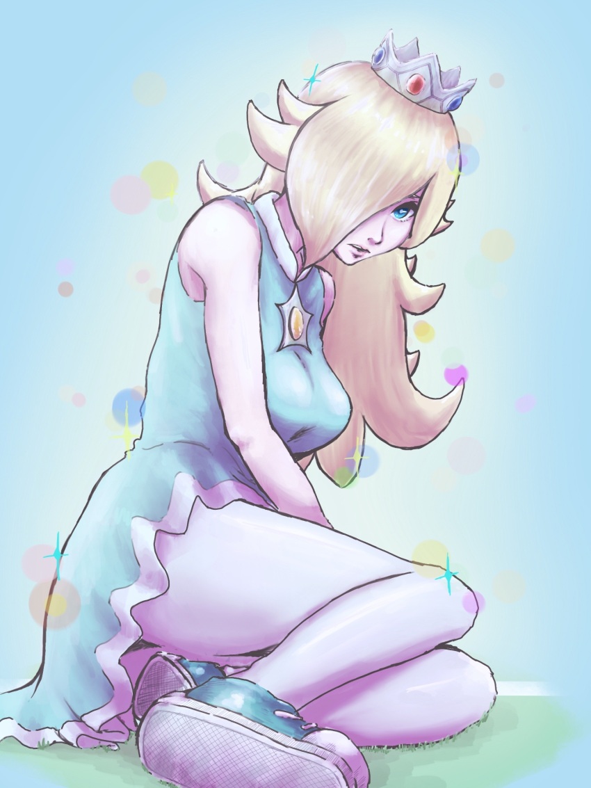 1girl aqua_dress aqua_eyes aqua_shoes bare_shoulders blonde_hair breasts crown dress earrings full_body grass hair_over_one_eye highres jewelry lips long_hair looking_at_viewer mario_(series) mario_tennis mario_tennis:_ultra_smash medium_breasts nintendo nose on_ground pantyhose parted_lips rosalina rosalina_(ultra_smash) shoes short_dress sitting sleeveless sleeveless_dress sneakers solo sparkle white_pantyhose yuzumikan121