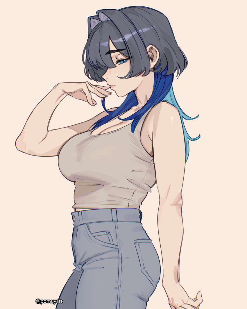 1girl alternate_costume bare_arms blue_eyes blue_hair blue_pants breasts cleavage colored_inner_hair commentary denim english_commentary from_side grey_tank_top hair_intakes hand_up high-waist_pants highres hololive hololive_english jeans large_breasts long_hair looking_at_viewer multicolored_hair ouro_kronii pants pomuya simple_background solo tank_top virtual_youtuber wolf_cut