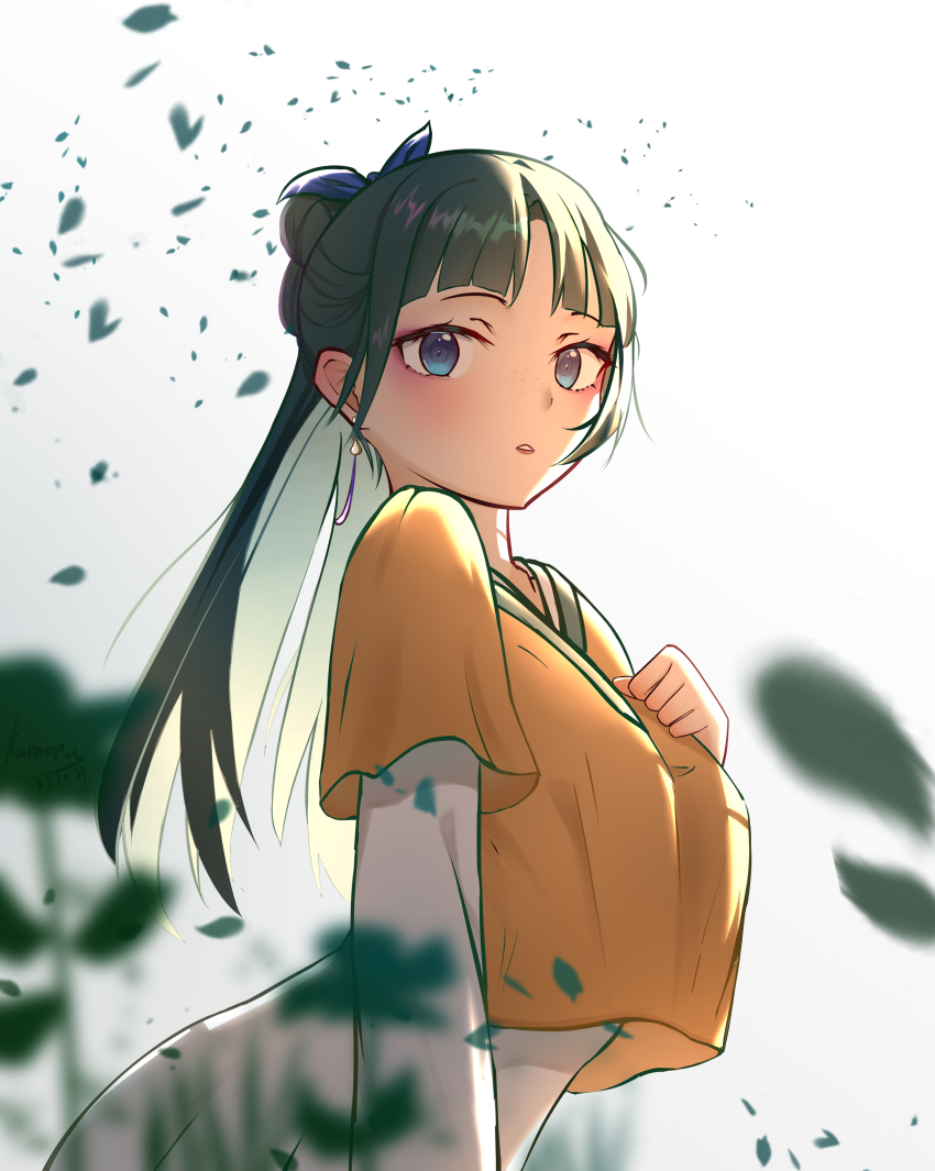 1girl absurdres blue_eyes blurry blurry_foreground bow day earrings green_hair hair_bow highres jewelry kamory kusuriya_no_hitorigoto leaning_forward long_hair long_sleeves maomao_(kusuriya_no_hitorigoto) outdoors parted_bangs solo standing