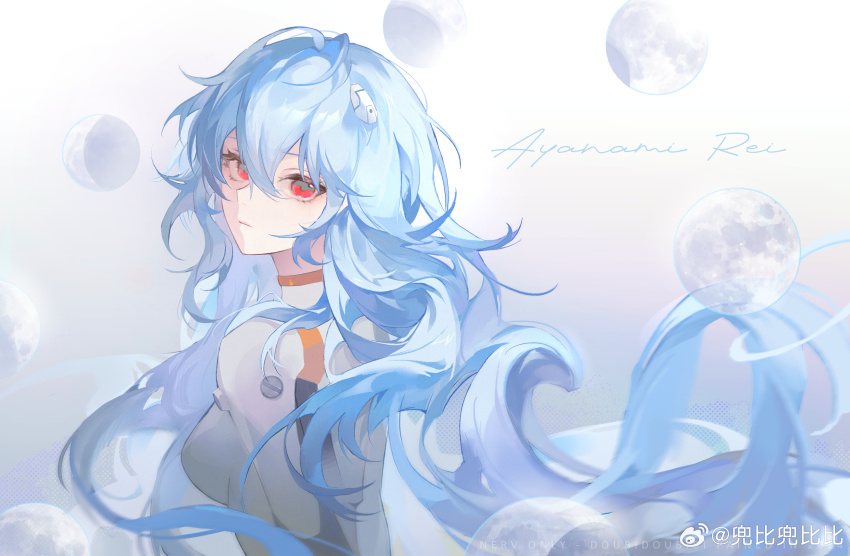 1girl absurdres alternate_hair_length alternate_hairstyle ayanami_rei blue_hair bodysuit breasts chinese_commentary commentary_request eva_(metal_gear) evangelion:_3.0+1.0_thrice_upon_a_time gradient_background hair_between_eyes hair_ornament highres long_hair looking_at_viewer looking_back mecha_pilot_suit medium_breasts neon_genesis_evangelion plugsuit rebuild_of_evangelion red_eyes solo upper_body very_long_hair white_bodysuit yuanyi163