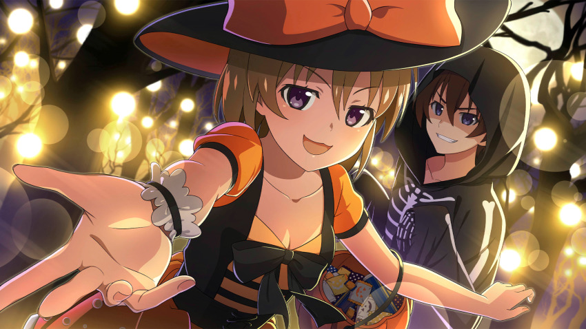 1boy 1girl :d akasaka_miyuki bag bare_tree black_bow black_hat black_hoodie blue_eyes bow brown_hair collarbone cowboy_shot dress dutch_angle full_moon game_cg glint hair_between_eyes halloween_costume hat hat_bow highres higurashi_no_naku_koro_ni higurashi_no_naku_koro_ni_mei holding holding_bag hood hood_up hoodie lens_flare looking_at_viewer maebara_keiichi moon night non-web_source official_art open_mouth orange_bow outdoors purple_eyes reaching reaching_towards_viewer short_hair short_sleeves skeleton_print smile standing teeth tree v-shaped_eyebrows witch_hat