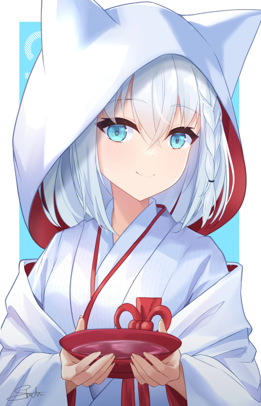 1girl braid commentary_request cup fox_girl green_eyes hair_between_eyes highres holding hololive hood hood_up japanese_clothes kimono looking_at_viewer sakazuki shiinochi shirakami_fubuki sidelocks single_braid smile solo uchikake virtual_youtuber white_hair white_kimono