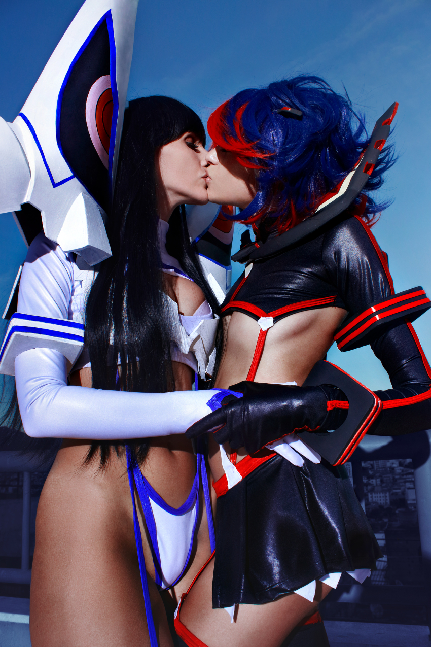 2girls absurdres black_hair black_panties blue_hair brazilian_(nationality) breasts building closed_eyes cosplay gloves highres kill_la_kill kiryuuin_satsuki kiss long_hair matoi_ryuuko multicolored_hair multiple_girls outdoors panties railing red_hair skirt sky space_lesbians thong underwear white_panties yuri