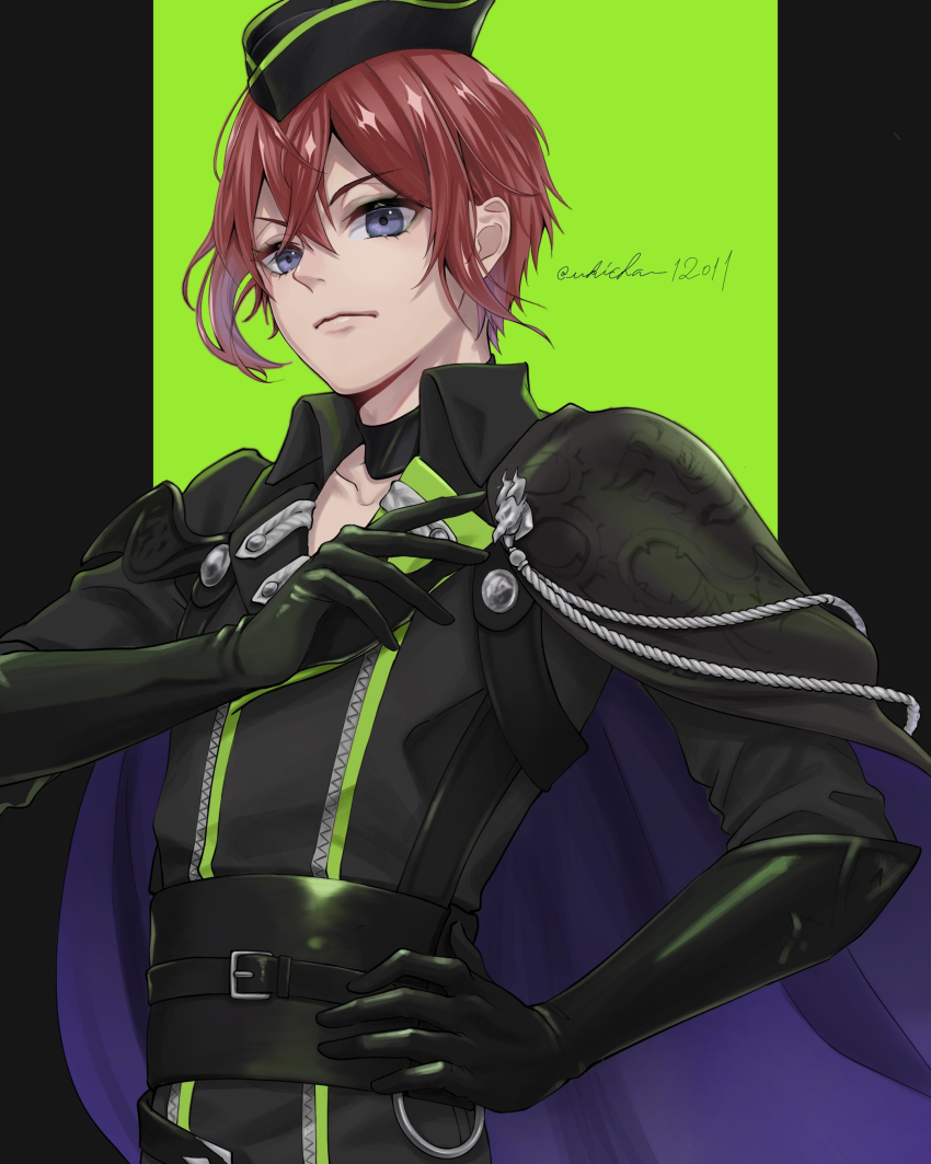 1boy absurdres aiguillette black_coat black_gloves cape coat commentary_request cosplay gloves green_background grey_eyes hat highres looking_at_viewer male_focus malleus_draconia malleus_draconia_(cosplay) pillarboxed purple_cape red_hair riddle_rosehearts short_hair twisted_wonderland ukichan12011 upper_body