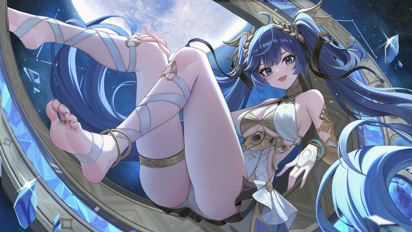 1girl absurdres ahoge bare_shoulders barefoot bell blue_eyes blue_hair breasts bridal_gauntlets chinese_commentary cleavage commentary feet full_body full_moon gold_bra hair_bell hair_ornament highres iuno_(wuthering_waves) jewelry laurel_crown leg_wrap long_hair looking_at_viewer medium_breasts moon multicolored_hair open_mouth single_bridal_gauntlet smile soles solo streaked_hair thighlet thighs toe_ring toes twintails very_long_hair white_bridal_gauntlets wuthering_waves yumekanau