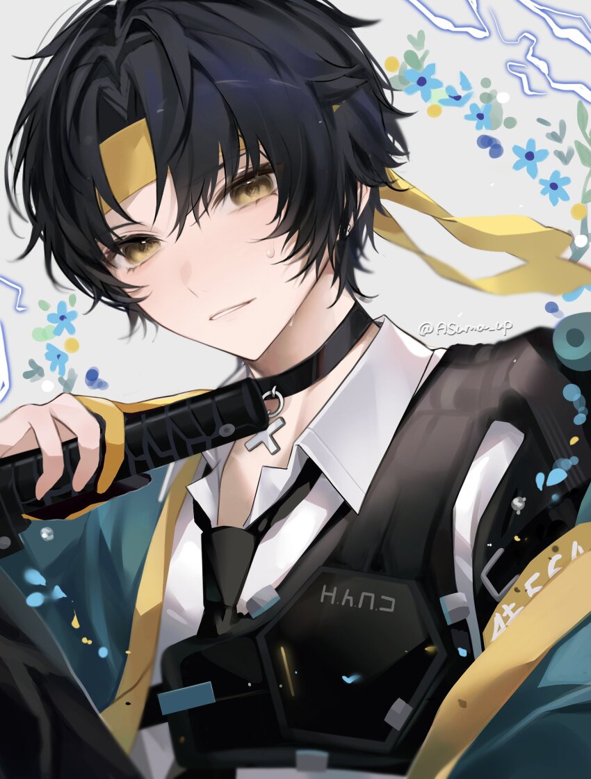 1boy absurdres asaba_harumasa asuma_up bandana black_choker black_hair black_necktie choker closed_mouth collared_shirt gloves highres holding looking_at_viewer male_focus necktie shirt short_hair simple_background smile solo upper_body white_background white_shirt yellow_bandana yellow_eyes zenless_zone_zero