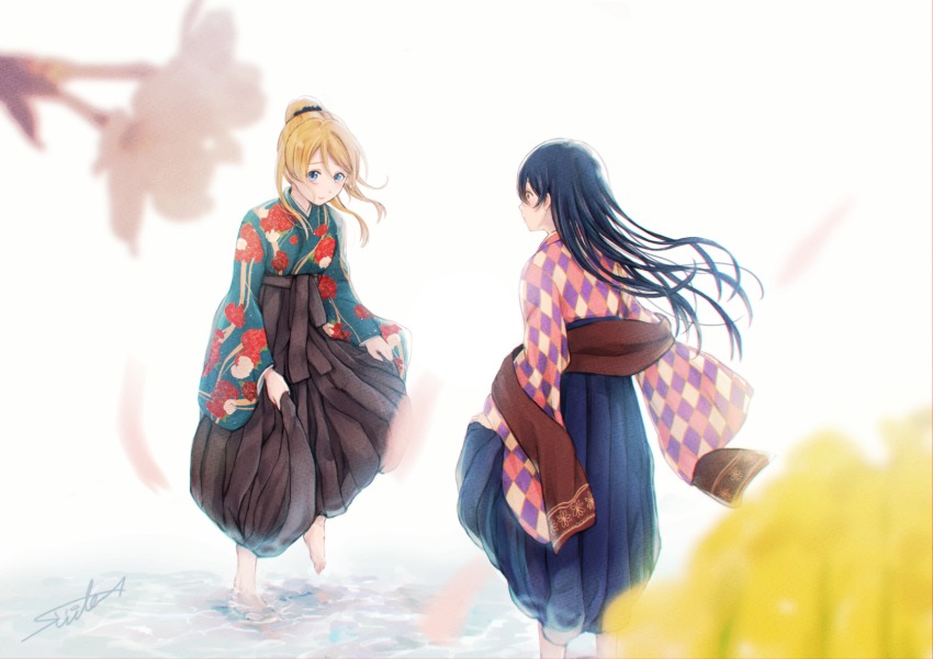 2girls argyle ayase_eli barefoot black_hakama black_scrunchie blonde_hair blue_eyes blue_hair blue_hakama blurry blurry_foreground cherry_blossoms floral_print flower hakama hakama_hold hakama_skirt highres japanese_clothes long_hair love_live! love_live!_school_idol_festival love_live!_school_idol_project multiple_girls outdoors ponytail scrunchie sidelocks signature skirt smile sonoda_umi standing suito wading water wide_sleeves yellow_eyes