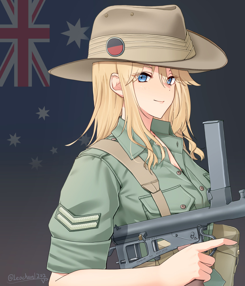 1girl absurdres ammunition_pouch artist_name australia australian_flag blonde_hair blue_eyes breast_pocket closed_mouth collared_shirt commentary flag_background green_shirt gun hat_ornament highres leochan1202 long_hair looking_at_viewer military military_rank_insignia military_uniform original owen_gun pocket pouch shirt sleeves_rolled_up slouch_hat smile solo submachine_gun trigger_discipline upper_body weapon world_war_ii