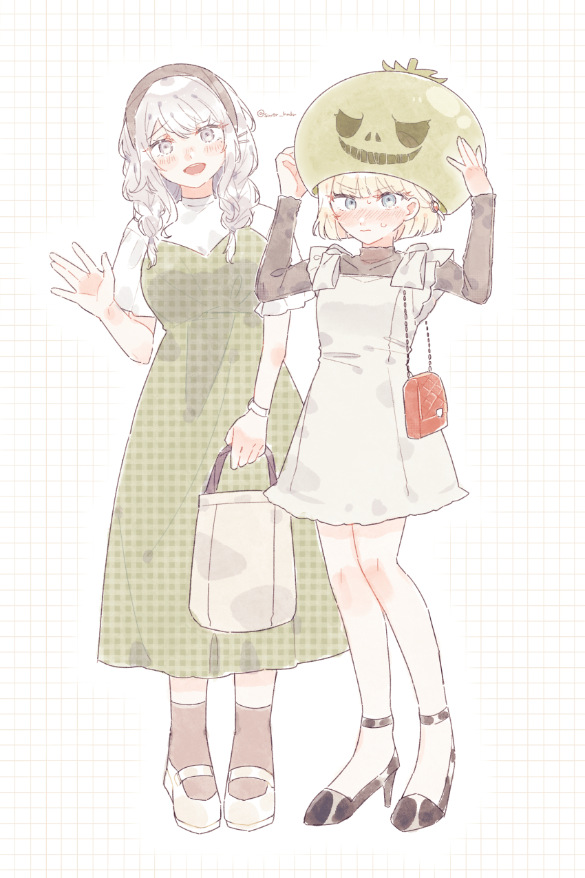 2girls \||/ absurdres arms_up bag black_shirt blonde_hair blush braid dress full_body green_dress grey_eyes grid_background hair_ornament hairband hand_up handbag hands_up high_heels highres holding holding_mask kirifuji_nozomi long_hair looking_at_viewer mask multiple_girls no_mask nose_blush oosuzuki_kurara red_bag revision shirt short_hair simple_background swtr_hndr the_hundred_line_-last_defense_academy- tomato twin_braids twitter_username unworn_mask waving white_background white_bag white_dress white_hair
