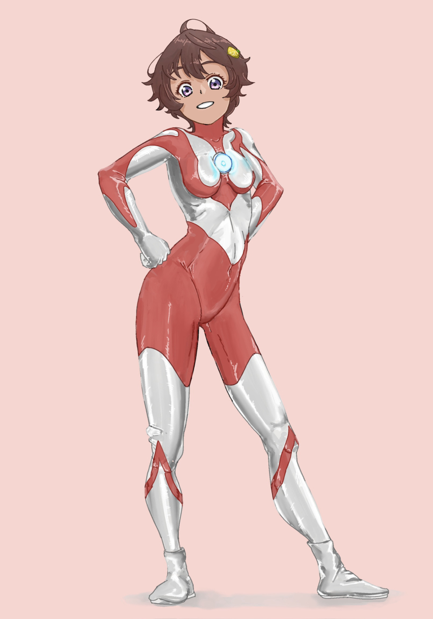 1girl bodysuit breasts brown_hair cosplay covered_navel grin hands_on_own_hips highres legs make_heroine_ga_oo_sugiru! medium_breasts purple_eyes short_hair smile solo thighs ultra_series ultraman ultraman_(1st_series) yakishio_lemon
