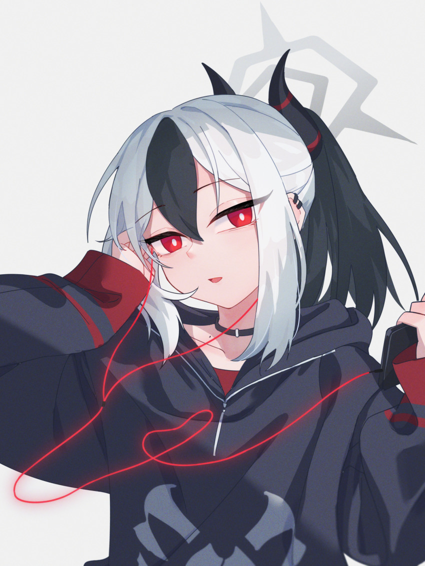1girl aoore_x64 black_choker black_hair black_hoodie black_horns blue_archive choker commentary earphones grey_background grey_halo halo hands_up highres holding holding_earphones holding_phone hood hoodie horns kayoko_(blue_archive) long_hair long_sleeves looking_at_viewer mole mole_on_shoulder multicolored_hair open_mouth phone ponytail red_eyes simple_background solo symbol-only_commentary two-tone_hair upper_body white_hair