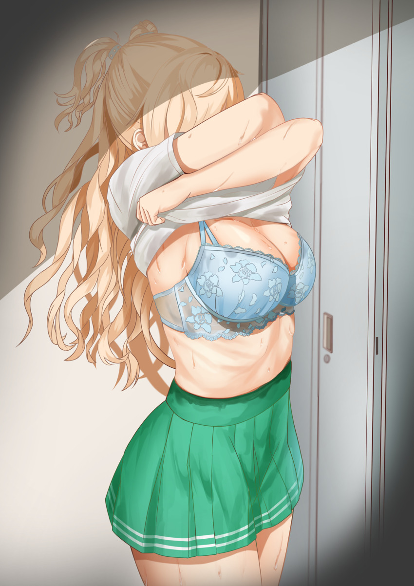 1girl blonde_hair blue_bra bra breasts cleavage clothes_lift commentary_request green_skirt highres kantai_collection large_breasts lifting_own_clothes locker locker_room long_hair minneapolis_(kancolle) minneapolis_(tennis)_(kancolle) official_alternate_costume pleated_skirt shirt shirt_lift short_sleeves skirt solo sweat two_side_up underwear undressing white_shirt zuki