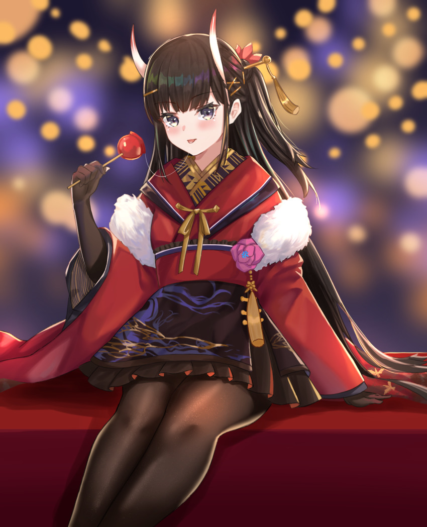 1girl azur_lane black_gloves black_hair black_skirt blurry blurry_background brown_pantyhose candy_apple feather_boa feet_out_of_frame food gloves hair_ornament hairclip hairpin highres holding holding_candy_apple holding_food horns japanese_clothes kimono kuwahara_taiki long_hair long_sleeves looking_at_viewer miniskirt noshiro_(azur_lane) noshiro_(uncharted_festival_grounds?)_(azur_lane) official_alternate_costume pantyhose pleated_skirt purple_eyes red_kimono red_sash saliva saliva_trail sash sitting skin-covered_horns skirt solo very_long_hair wide_sleeves