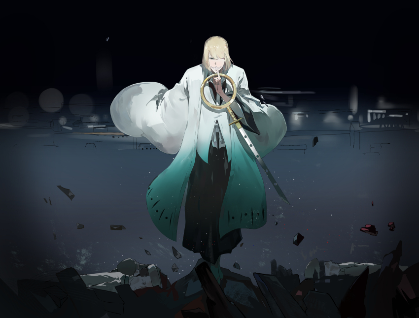 1boy absurdres black_eyes bleach blonde_hair blunt_bangs finger_to_mouth full_body grin ground_shatter hair_over_one_eye hakama highres hirako_shinji jacket japanese_clothes katana shushing smile solo standing sword teeth weapon white_jacket wide_sleeves zzz_zhi_he