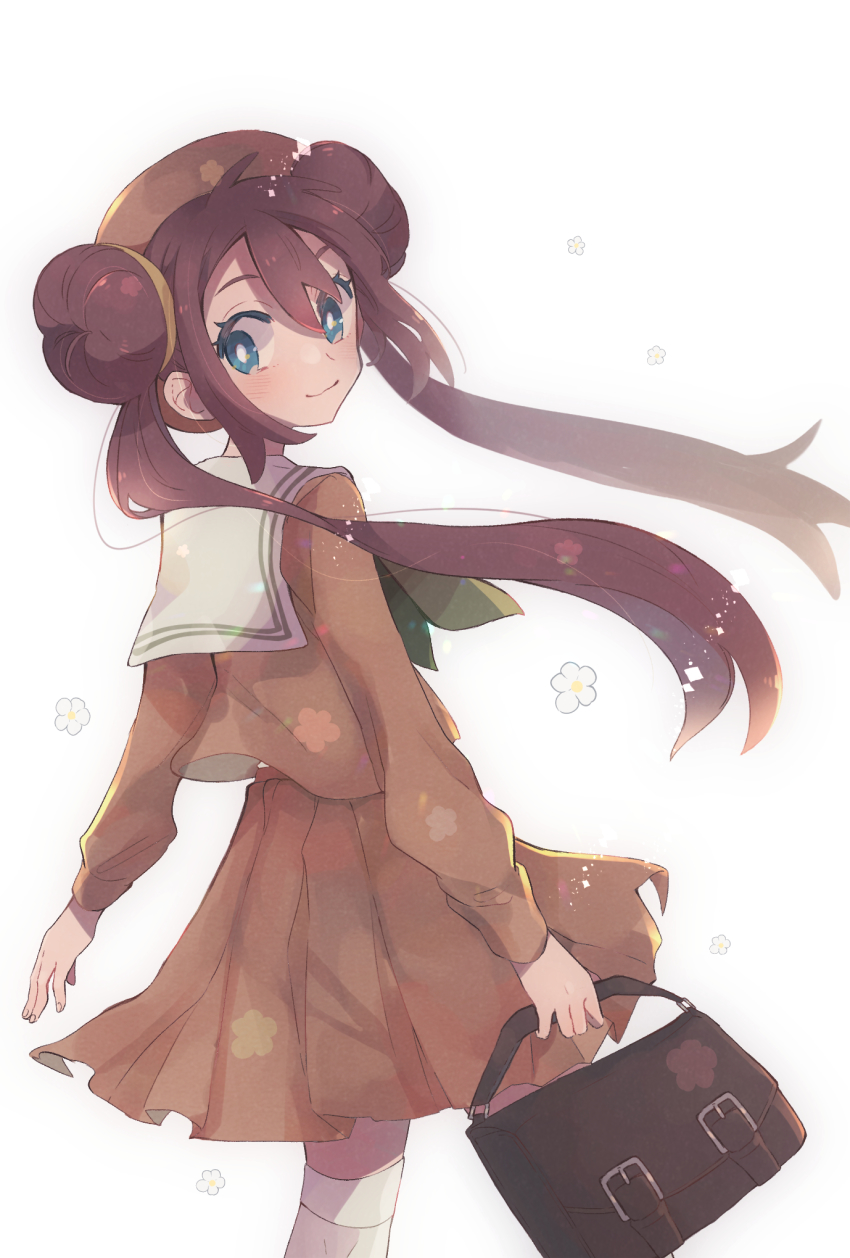 1girl alternate_costume aqua_eyes bag blush bright_pupils brown_bag brown_hair brown_shirt brown_skirt closed_mouth commentary_request donut_hair_bun double_bun green_neckerchief hair_bun highres holding holding_bag long_hair long_sleeves looking_back misha_(ohds101) neckerchief nintendo pleated_skirt pokemon pokemon_bw2 rosa_(pokemon) sailor_collar school_uniform shirt simple_background skirt smile solo thighhighs white_background white_pupils white_thighhighs