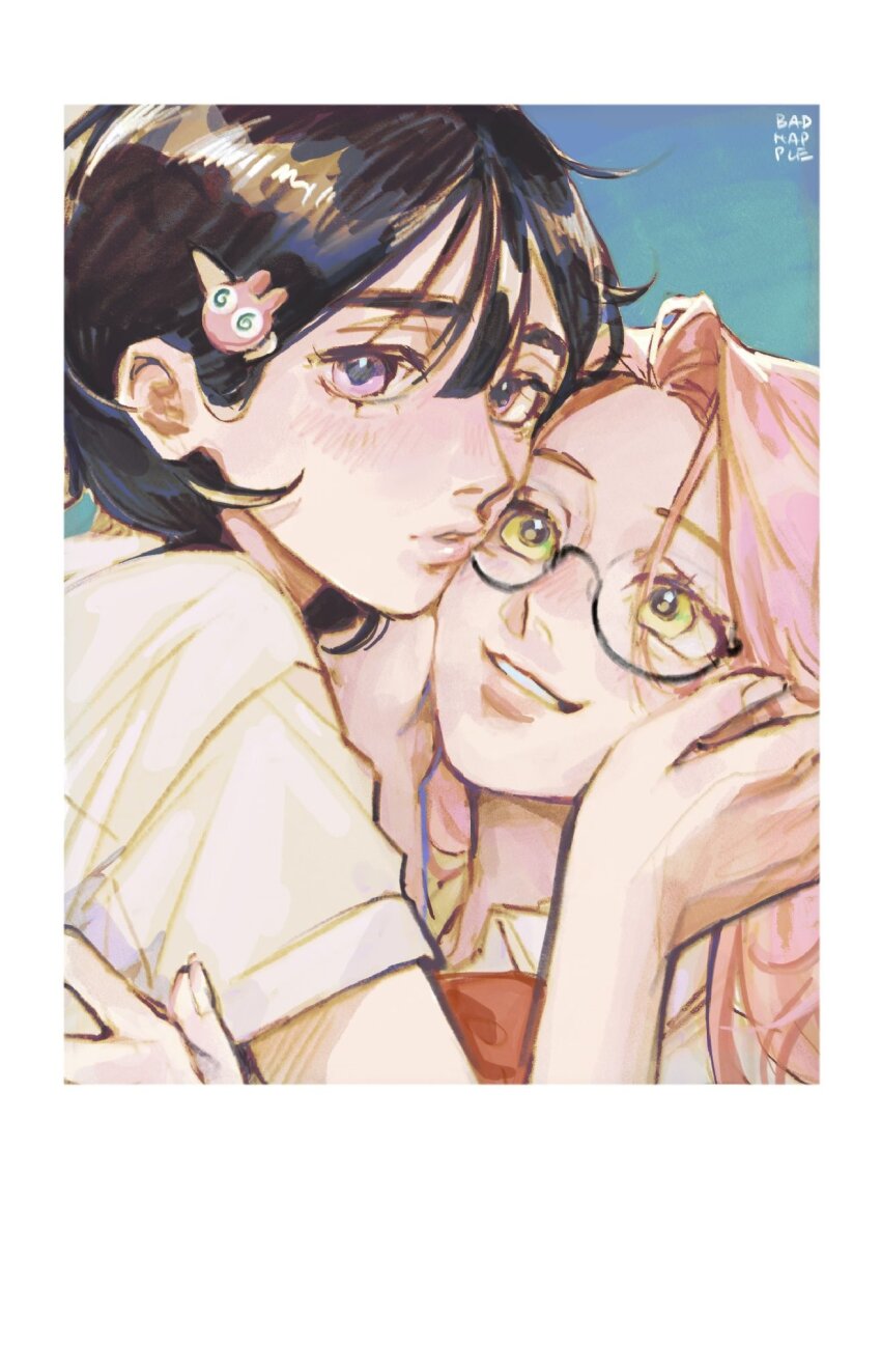 2girls alien_stage badhapple black_hair commentary english_commentary glasses hair_ornament hairclip hands_on_another&#039;s_face highres long_hair mizi_(alien_stage) multiple_girls pink_hair purple_eyes shirt short_hair short_sleeves signature smile sua_(alien_stage) white_shirt yellow_eyes