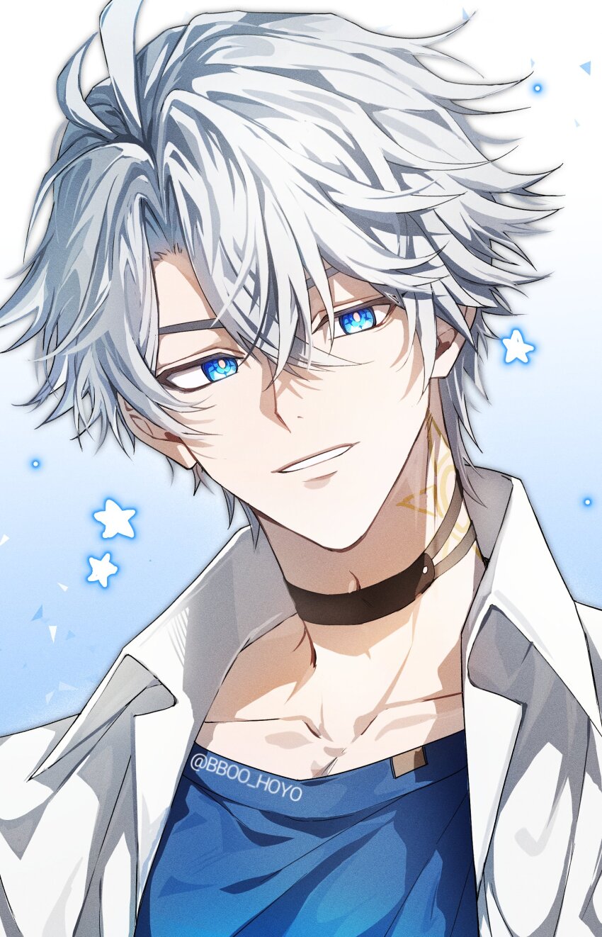 1boy absurdres alternate_costume antenna_hair bboo_hoyo black_choker blue_background blue_eyes blue_shirt choker collared_shirt gradient_background hashtag-only_commentary highres honkai:_star_rail honkai_(series) looking_at_viewer male_focus neck_tattoo open_clothes open_shirt phainon_(honkai:_star_rail) shirt short_hair solo sun_symbol sun_tattoo tan tattoo twitter_username upper_body white_background white_hair white_shirt