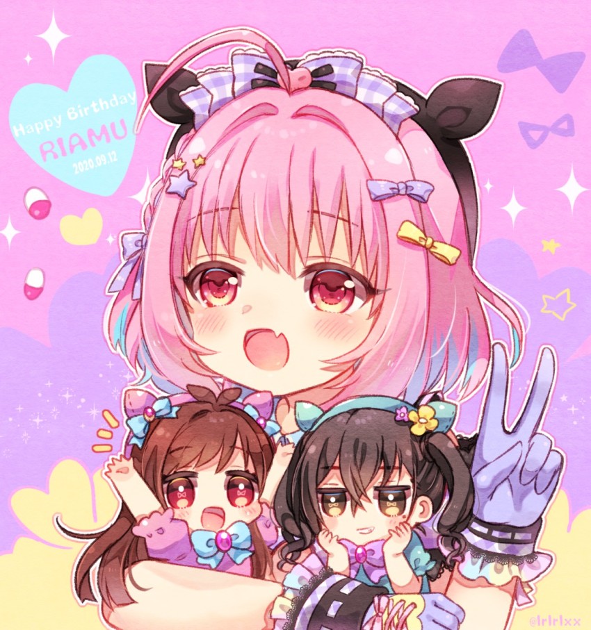 #unicus_(idolmaster) 3girls ahoge alternate_costume arms_up black_hair black_headwear blue_dress blue_hair blue_headwear blue_ribbon bow braid brown_hair chibi crossed_bangs dated dress fang flower gloves hair_bow hair_ornament hair_ribbon hand_up hands_up happy_birthday heart highres idolmaster idolmaster_cinderella_girls idolmaster_cinderella_girls_starlight_stage jitome mole mole_under_eye multicolored_hair multiple_girls nitro_(lrlrxx) open_mouth pill_background pink_background pink_dress pink_flower pink_hair pink_headwear plaid_bow puffy_short_sleeves puffy_sleeves purple_background purple_bow purple_gloves purple_ribbon ribbon short_sleeves single_braid skin_fang smile sparkle_background star_(symbol) star_hair_ornament sunazuka_akira tsujino_akari twintails twitter_username two-tone_hair upper_body v yellow_background yellow_bow yellow_flower yumemi_riamu