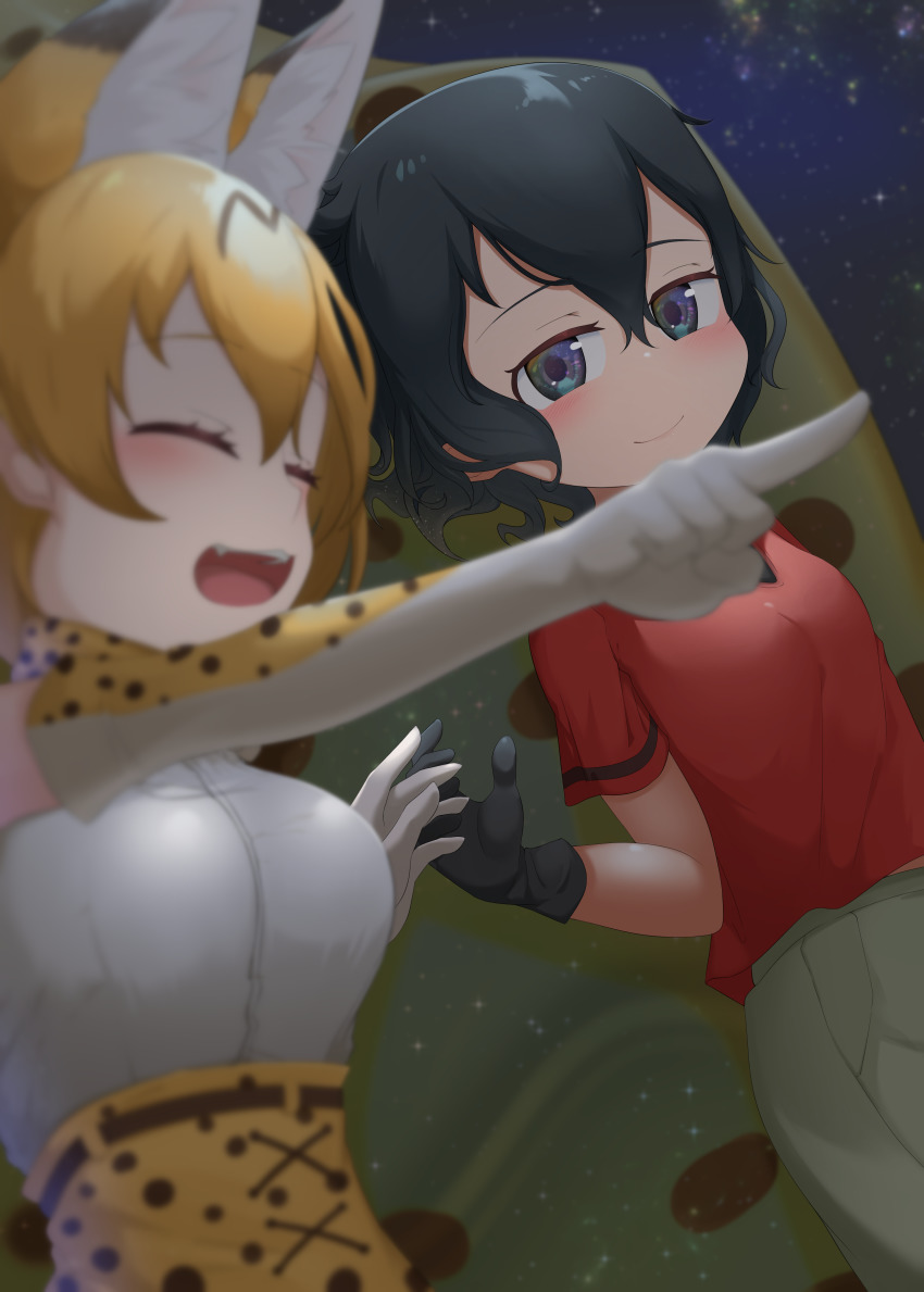 2girls absurdres animal_ears animal_print black_eyes black_gloves black_hair blurry blurry_foreground chis_(js60216) closed_eyes closed_mouth depth_of_field elbow_gloves facing_to_the_side gloves grey_shorts half-closed_eyes high-waist_skirt highres japari_bus kaban_(kemono_friends) kemono_friends looking_at_another multiple_girls night night_sky open_mouth orange_gloves orange_hair orange_skirt outdoors pointing print_gloves print_skirt red_shirt serval_(kemono_friends) shirt short_hair shorts sitting skirt sky sleeveless sleeveless_shirt smile star_(sky) starry_sky t-shirt white_shirt