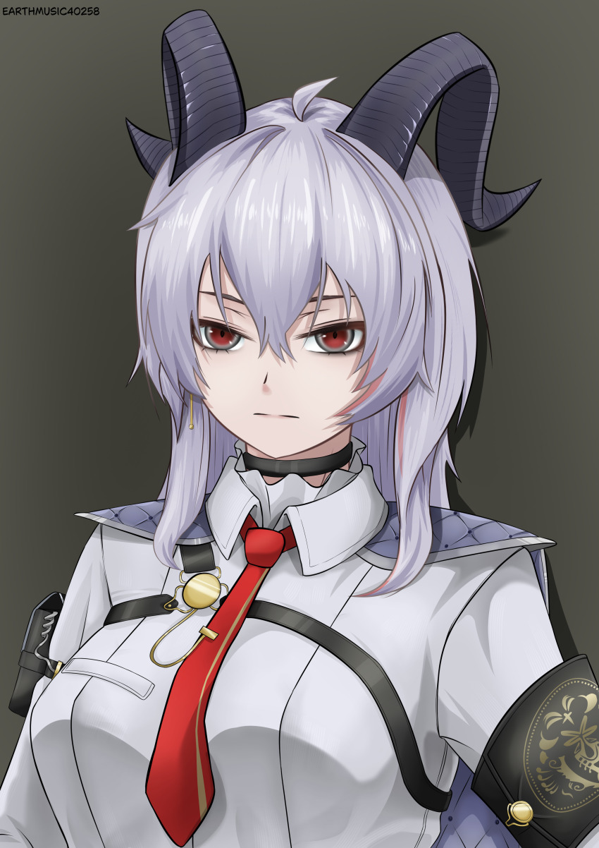 1girl absurdres arm_pouch armband black_armband black_choker black_horns black_pouch breasts chest_harness choker closed_mouth collared_shirt commentary curled_horns earthmusic40258 english_commentary grey_background grey_hair hair_between_eyes harness highres horns large_breasts long_hair multicolored_hair necktie red_eyes red_necktie shirt solo streaked_hair upper_body white_shirt wuthering_waves zani_(wuthering_waves)