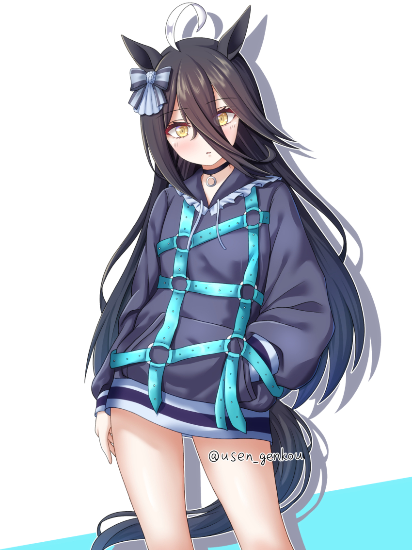1girl animal_ears artist_name black_hair blue_eyes blue_hair blue_jacket blush bow ear_bow gradient_hair hair_between_eyes hand_in_pocket highres holding horse_ears horse_girl horse_tail jacket long_hair long_hair_between_eyes manhattan_cafe_(umamusume) multicolored_hair no_pants parted_lips solo tail twitter_username umamusume very_long_hair visor_cap white_hair yellow_eyes yuusen_(aenka)