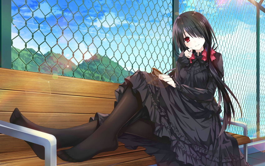 1girl bench black_dress black_hair black_pantyhose blue_sky chain-link_fence cloud date_a_live date_a_live:_spirit_pledge dress fence game_cg hair_over_one_eye highres lolita_fashion long_hair long_sleeves looking_at_viewer official_art outdoors pantyhose red_eyes sky smile solo third-party_source tokisaki_kurumi twintails