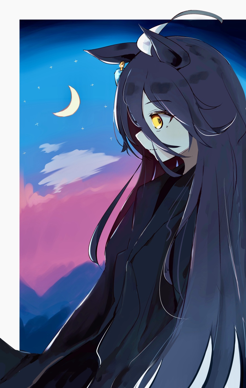 1girl absurdres ahoge animal_ears black_coat black_hair closed_mouth coat crescent_moon dusk ear_tag earrings hair_between_eyes highres horse_ears horse_girl izi_dw jewelry long_hair long_hair_between_eyes manhattan_cafe_(umamusume) moon multicolored_hair single_earring smile solo star_(sky) umamusume very_long_hair white_hair yellow_eyes