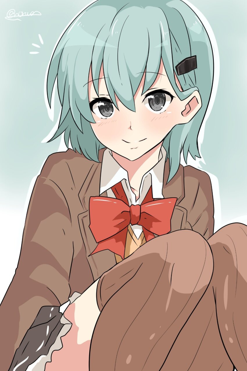 1girl alternate_hair_length alternate_hairstyle aqua_hair blush bow bowtie breasts brown_jacket brown_skirt cardigan green_background green_eyes hair_ornament hairclip highres jacket kantai_collection large_breasts looking_at_viewer noruren pleated_skirt school_uniform shirt short_hair sitting skirt smile solo suzuya_(kancolle) suzuya_kai_ni_(kancolle) thighhighs white_shirt