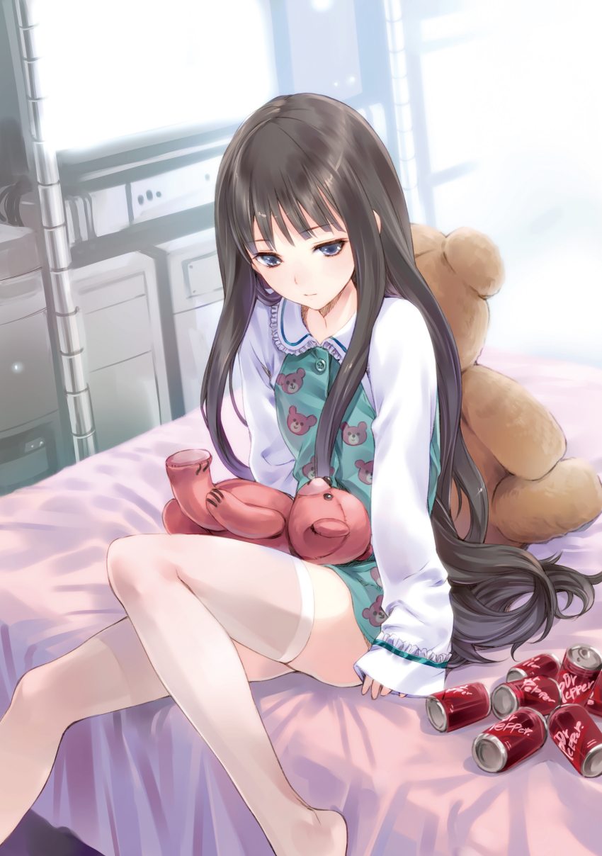 1girl absurdres animal_print bear_print bed black_hair blue_eyes can computer dr_pepper drink_can expressionless highres kami-sama_no_memo-chou kishida_mel long_hair long_sleeves monitor official_art on_bed shionji_yuuko shirt sitting sleeves_past_wrists soda_can stuffed_animal stuffed_toy teddy_bear thighhighs very_long_hair