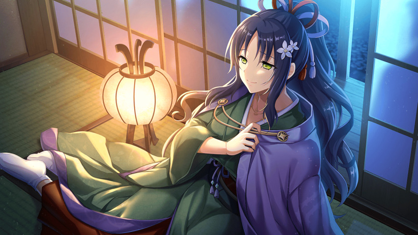 1girl black_hair closed_mouth dana_darrell_domyoji deep_one_kyomu_to_mugen_no_fragment flower green_eyes green_kimono hair_flower hair_ornament hair_ribbon indoors japanese_clothes kimono lantern long_hair long_sleeves natsuhiko night non-web_source obi ponytail ribbon round_window sash shouji sitting sliding_doors smile socks solo tatami wide_sleeves window yellow_eyes