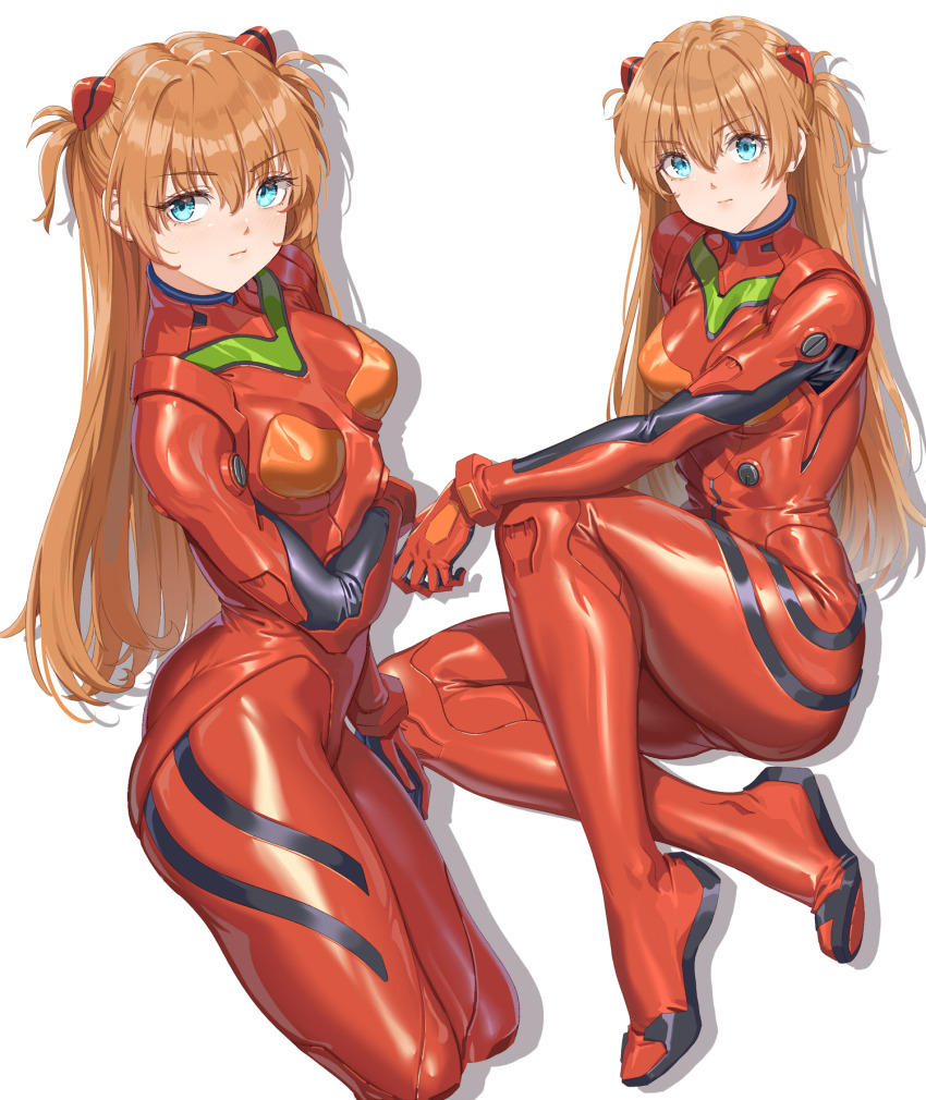 1girl ass blue_eyes bodysuit breasts brown_hair closed_mouth curvy fangxiang_cuoluan full_body hair_between_eyes highres long_hair looking_at_viewer mecha_pilot_suit neon_genesis_evangelion plugsuit_(evangelion) red_bodysuit shiny_clothes sidelocks solo souryuu_asuka_langley twintails two_side_up wide_hips