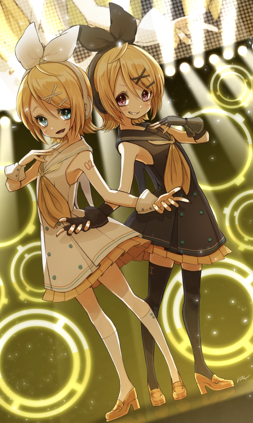 2girls absurdres back-to-back bad_id bad_pixiv_id bare_shoulders black_bow black_dress black_gloves black_socks blonde_hair blue_eyes bow commentary contrapposto dress dual_persona fingerless_gloves frilled_dress frills full_body gloves grin hair_bow hair_ornament hairclip hand_on_own_chest high_heels highres kagamine_rin kneehighs looking_at_viewer multiple_girls neckerchief number_tattoo open_mouth pleated_dress purple_eyes shoes short_hair shoulder_tattoo sleeveless sleeveless_dress smile socks sotohane_haruko sour_model_(mikumikudance) spotlight stage tattoo thighhighs v-shaped_eyebrows vocaloid white_bow white_dress white_legwear wrist_cuffs x_hair_ornament yellow_neckerchief yellow_shoes yellow_theme zettai_ryouiki