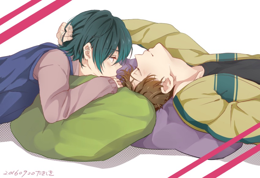 2boys brothers brown_hair green_hair high_speed! kirishima_ikuya kirishima_natsuya lying male_focus multiple_boys red_eyes short_hair takishiki