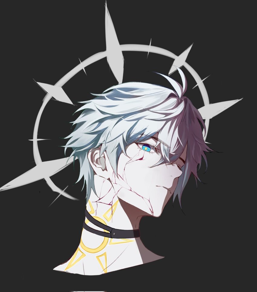 1boy antenna_hair black_background black_choker blue_eyes choker closed_mouth commentary_request cracked_skin hair_between_eyes highres honkai:_star_rail honkai_(series) korean_commentary looking_at_viewer male_focus munadreami phainon_(honkai:_star_rail) short_hair simple_background solo sun_symbol sun_tattoo tan white_hair
