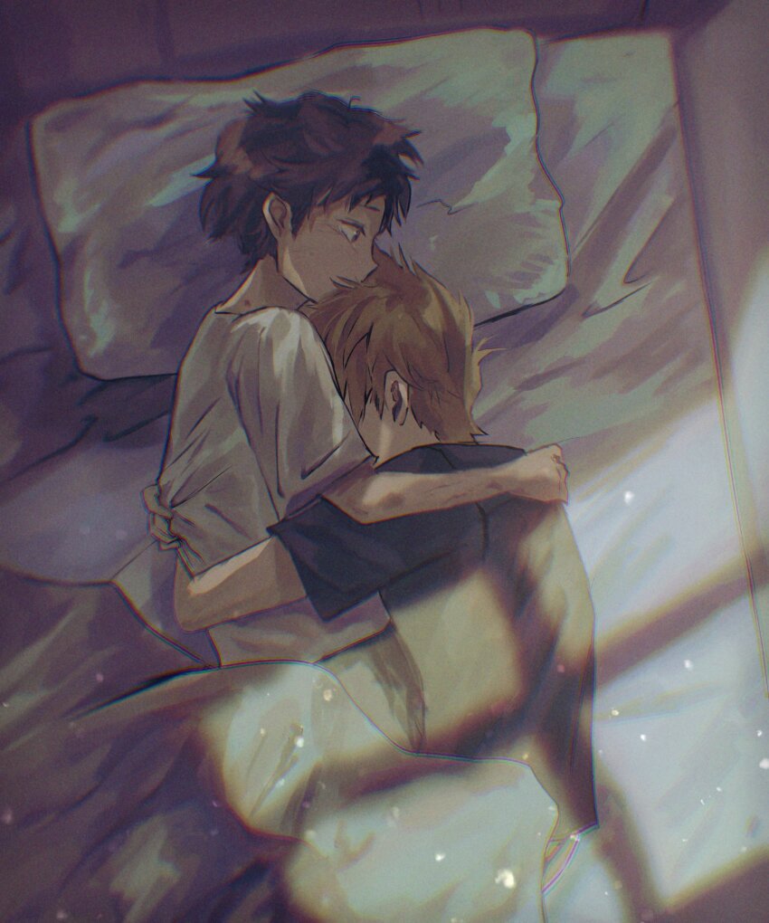 2boys absurdres blue_oak brown_hair from_above head_on_chest head_on_pillow highres hug indoors male_focus mixed-language_commentary multiple_boys nintendo on_bed pillow pokemon pokemon_rgby red_(pokemon) shadow shirt shiruko_(s1ruko) short_hair short_sleeves under_covers yaoi