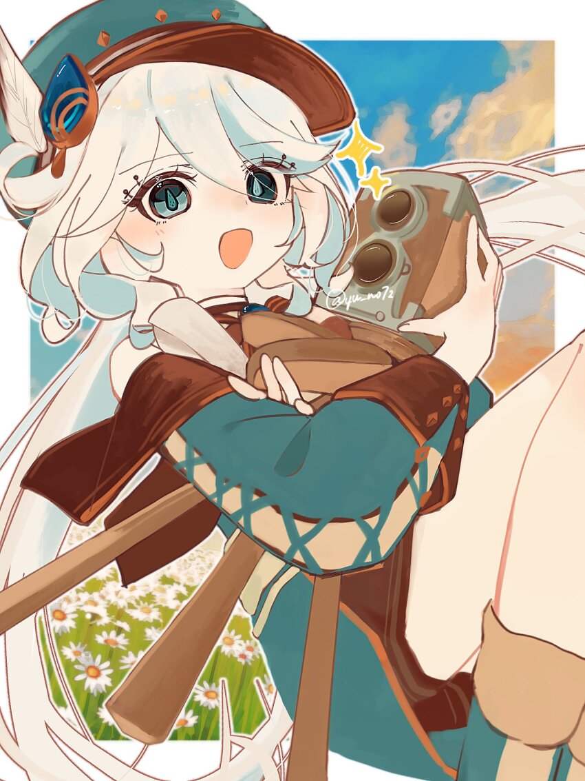1girl alternate_color artist_name blue_brooch blue_eyes blue_gemstone blue_hair blue_hat blue_sleeves bow cabbie_hat camera charlotte_(genshin_impact) charlotte_(genshin_impact)_(cosplay) cosplay cross-laced_clothes cross-laced_sleeves detached_sleeves furina_(genshin_impact) gem genshin_impact gold_trim hair_between_eyes hat hat_feather heterochromia highres holding holding_camera light_blue_hair long_hair multicolored_hair open_mouth puffy_detached_sleeves puffy_sleeves solo sparkle twin-lens_reflex_camera white_hair yu_no72