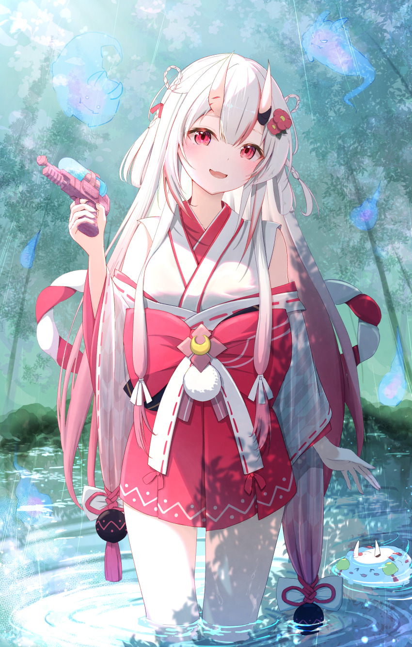 1girl :d absurdres braid braided_hair_rings center-flap_bangs commentary_request cowboy_shot day fang gradient_hair grey_hair hair_between_horns hair_rings hakama hakama_short_skirt hakama_skirt hand_up highres hihi_(oekakihix) holding holding_water_gun hololive horns japanese_clothes karma_(nakiri_ayame) kimono kouhaku_nawa long_hair long_sidelocks looking_at_viewer multicolored_hair nakiri_ayame nakiri_ayame_(shrine_maiden) off_shoulder official_alternate_costume official_alternate_hairstyle oni open_mouth pink_kimono pom_pom_(clothes) poyoyo_(nakiri_ayame) red_eyes red_hair rope shimenawa shiranui_(nakiri_ayame) side_up_ring sidelocks skin-covered_horns skin_fang skirt smile solo straight-on streaked_hair very_long_hair very_long_sidelocks virtual_youtuber wading water_gun white_kimono wide_sleeves