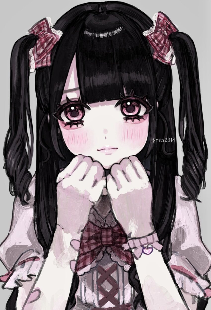 1girl aegyo_sal black_hair blush bow bracelet clenched_hands closed_mouth grey_background hair_between_eyes hair_bow hand_rest hands_on_own_chin highres jewelry jirai_kei light_smile long_hair looking_at_viewer min_(mts2314) original parted_lips pink_eyes puffy_short_sleeves puffy_sleeves red_bow short_sleeves two_side_up upper_body