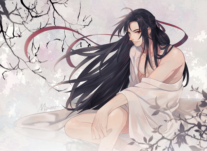 1boy ahoge alternate_costume arm_on_knee artist_name bare_legs bare_pectorals bathrobe bishounen black_hair branch chest_tattoo chinese_clothes closed_mouth collarbone commentary english_commentary hair_down hair_ribbon half_updo hanfu knee_up leaf long_hair looking_at_viewer male_focus minataka94 modao_zushi off_shoulder official_alternate_hairstyle open_clothes open_robe partially_undressed pectorals red_eyes red_ribbon ribbon robe sidelocks signature single_bare_shoulder sitting smile solo tattoo tree very_long_hair wei_wuxian wei_wuxian_(yiling_laozu) white_robe
