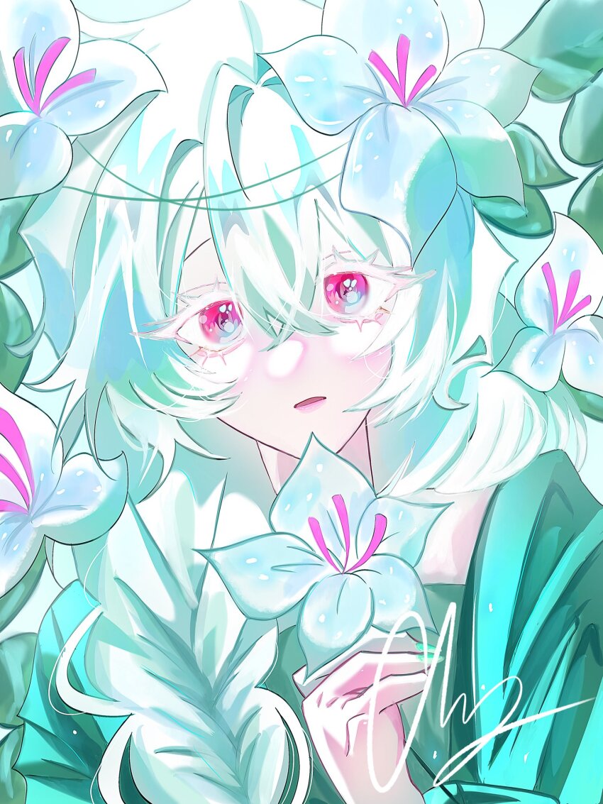 1girl braid cape closed_mouth cookie_run cookie_run:_kingdom dress flower green_dress hair_flower hair_ornament highres holding humanization long_hair looking_at_viewer ppung331420 red_eyes simple_background smile solo very_long_hair white_background white_flower white_hair white_lily white_lily_cookie